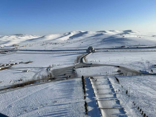 チンギスハーン像からの冬景色